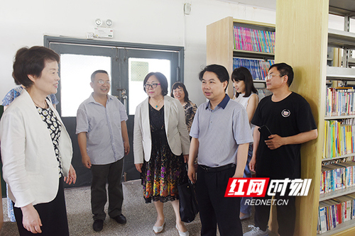 日本科学协会赠书项目考察团与九州在线网站开展交流合作