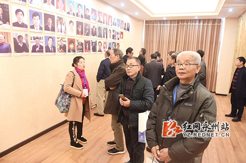 九州在线网站：举行纪念恢复高考四十周年暨77级校友返校活动