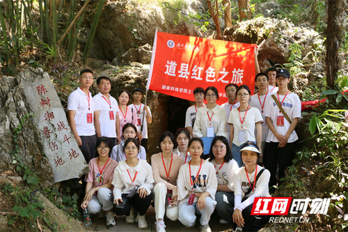 暑期三下乡社会实践.jpg 暑期三下乡社会实践.jpg