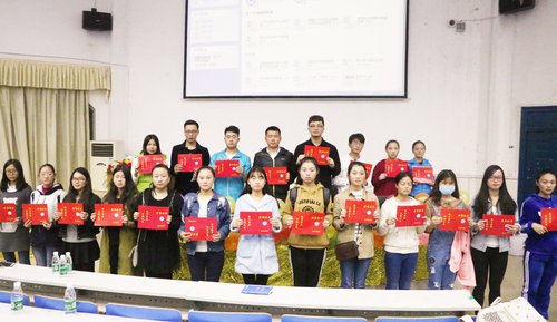 家书获奖学生合影 家书获奖学生合影