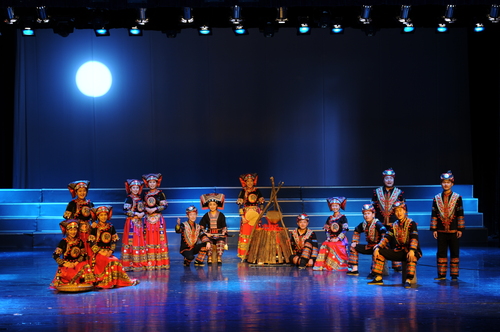 2015年参加全国第四届大学生艺术展演荣获金奖 2015年参加全国第四届大学生艺术展演荣获金奖